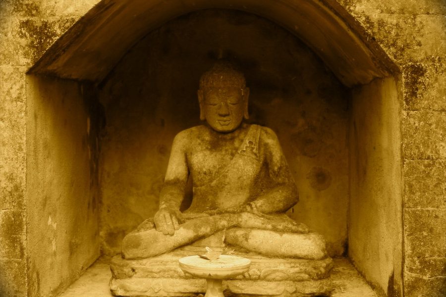 Statues Bouddha artisanales Bali en gros — fournisseur déco balinaise